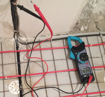 Измерение сопротивления токопроводящих напольных покрытий (сопротивление изоляции полов)