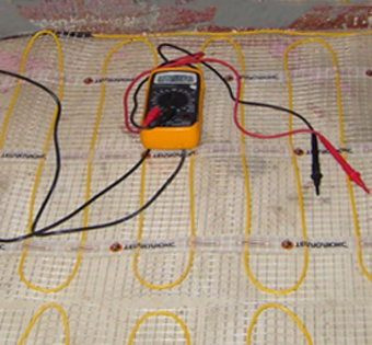 Измерение сопротивления токопроводящих напольных покрытий (сопротивление изоляции полов)